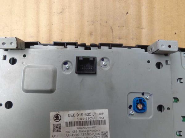 RADIO SKODA OCTAVIA 2016 - Vue 4